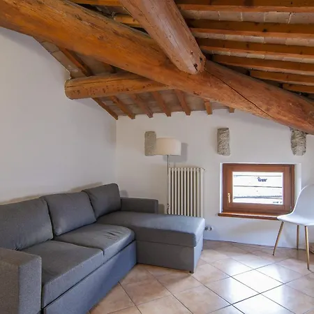 Belvedere, Completamente Ristrutturato E Servito Da Wi-fi Caprino Veronese